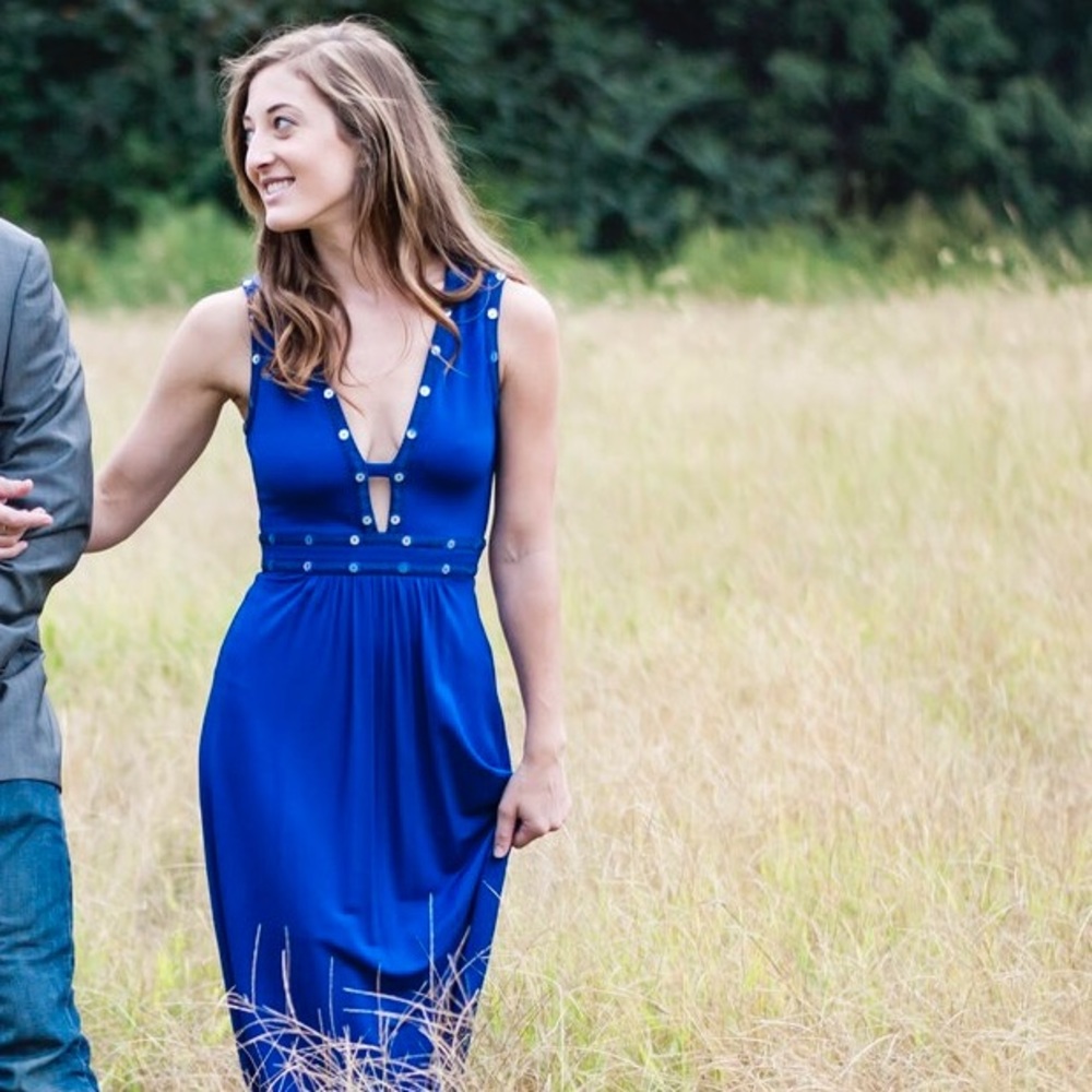 BCBGMAXAZRIA Juliette Deep V Form Dress